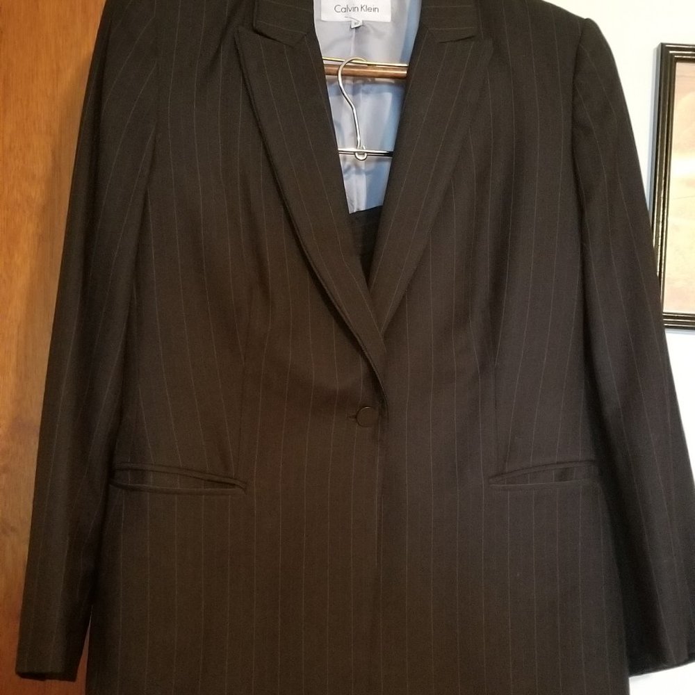 Classic Calvin Klein Women's Pinstripe 2-Piece Suit, Size 10
